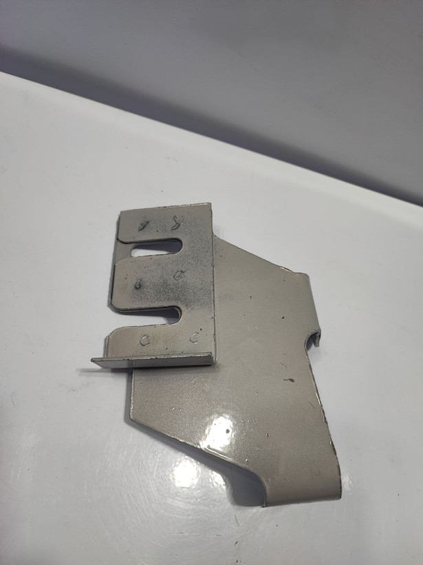 دیاق سپر جلو نیسان